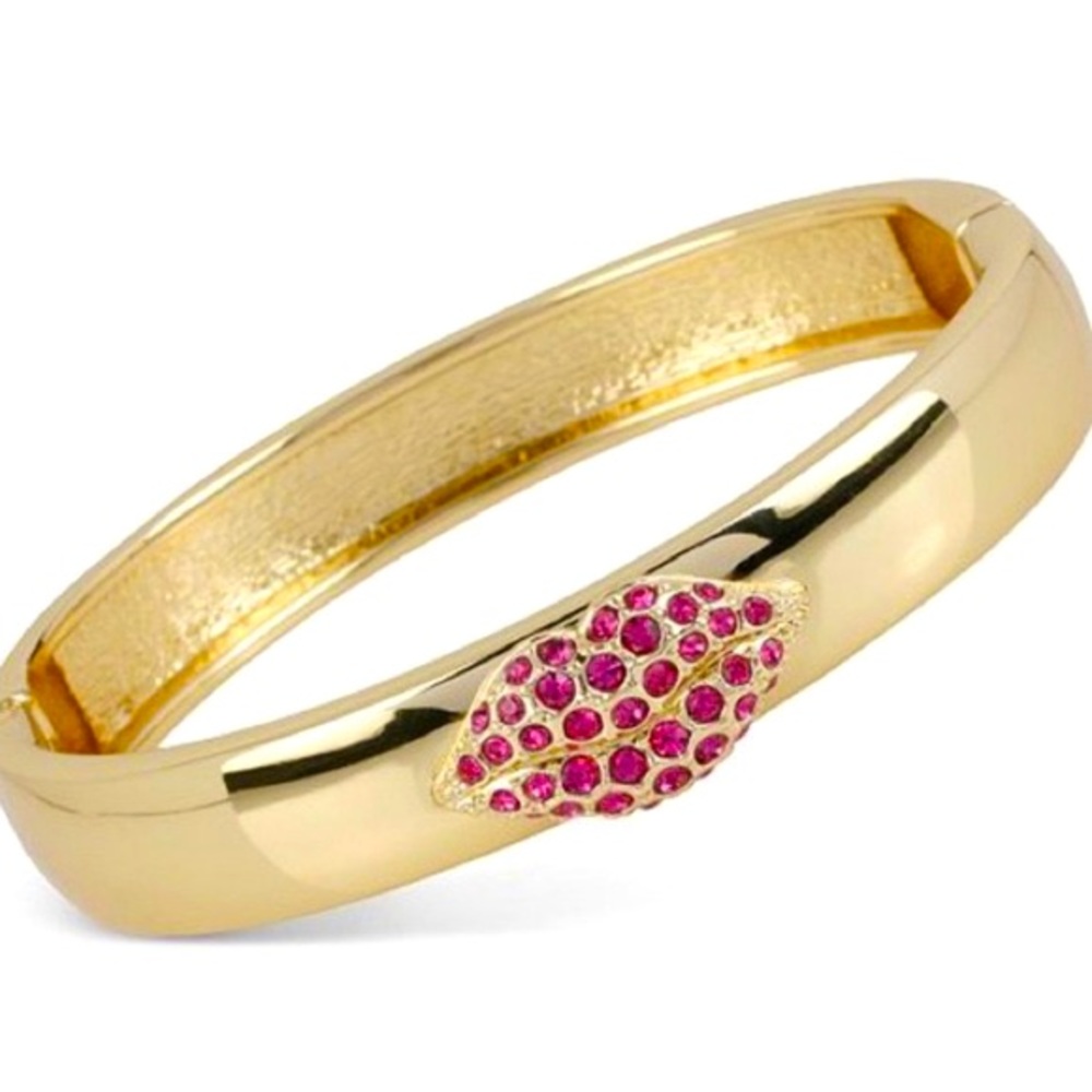 Betsey Johnson Lips Bracelet